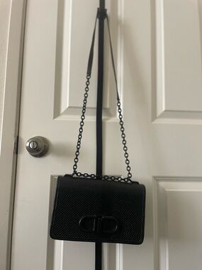 Black Leather Chain Shoulder Bag
